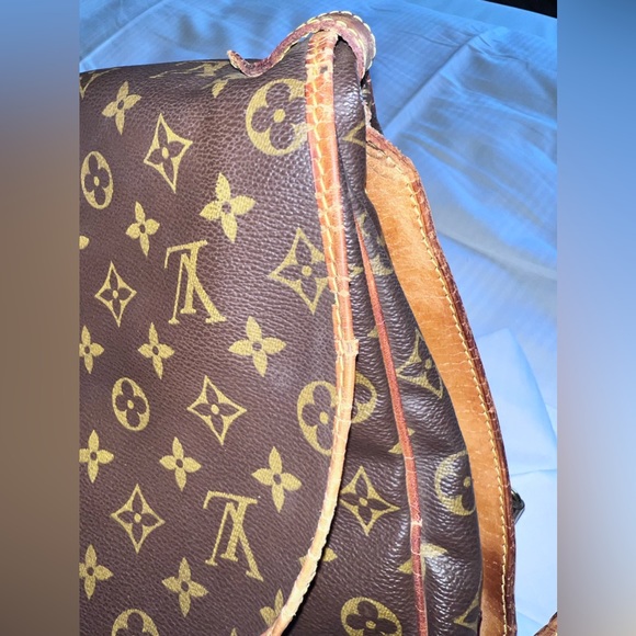 Louis Vuitton Monogram Saumur 35 - Picture 13 of 16